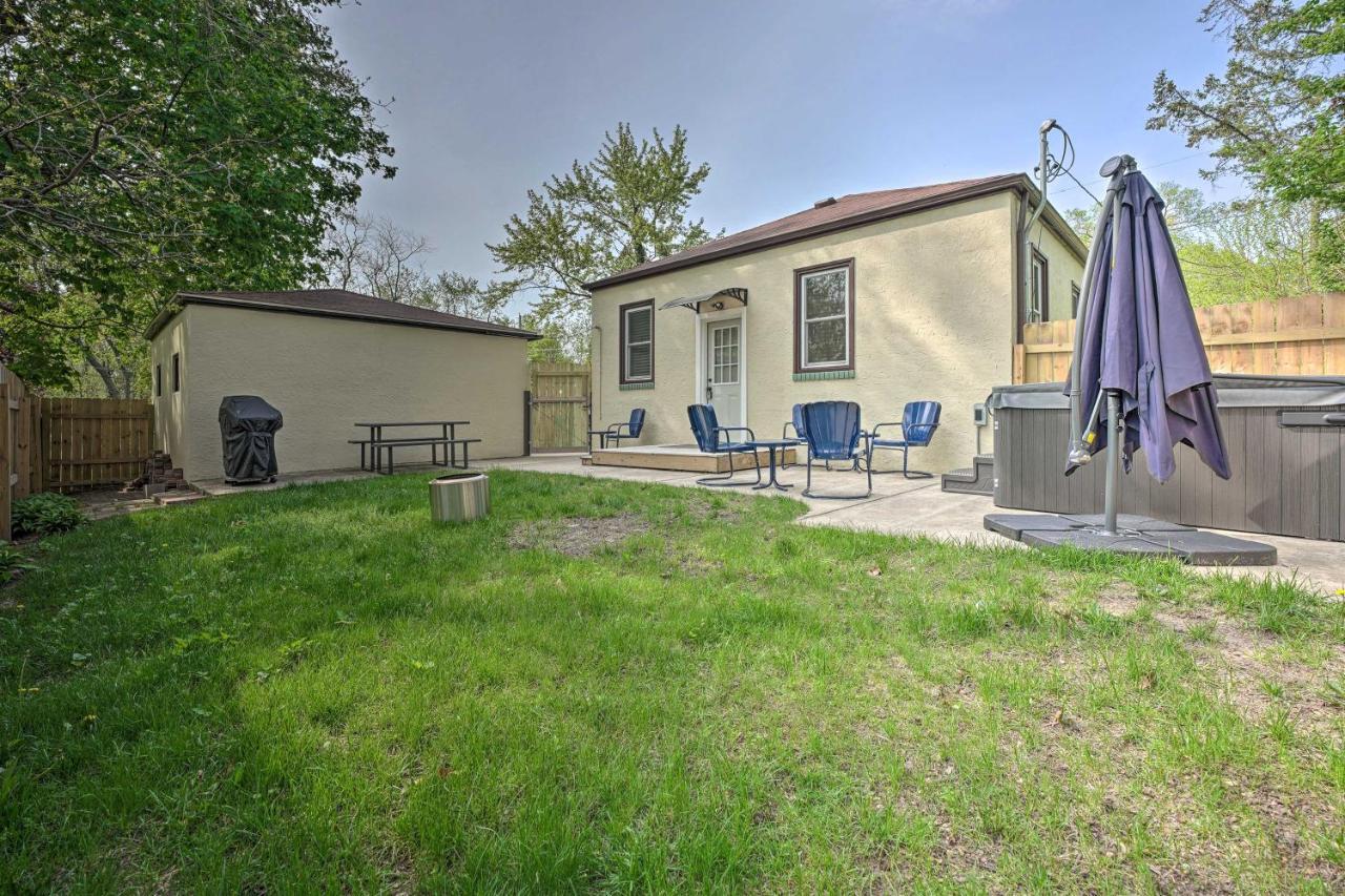 Benton Harbor Gracie Cottage With Hot Tub And Yard! Exterior foto